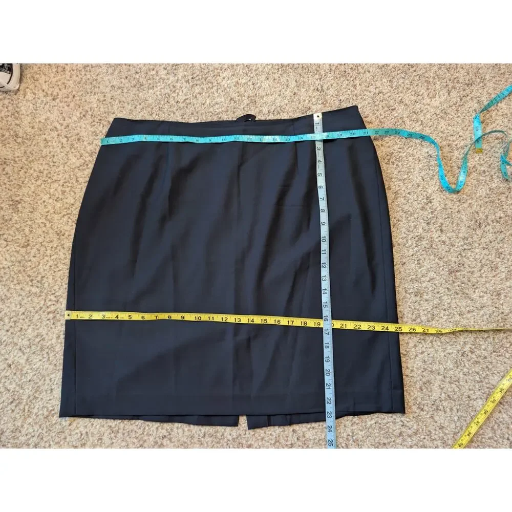 Talbots Woman Petites Size 18WP Color Black Back Zip Pencil Skirt Back Vent